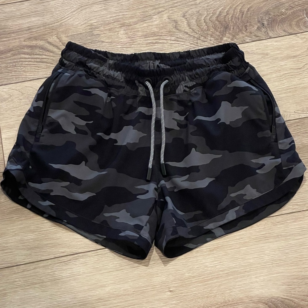 Athleta Girl Shorts size XL (14)